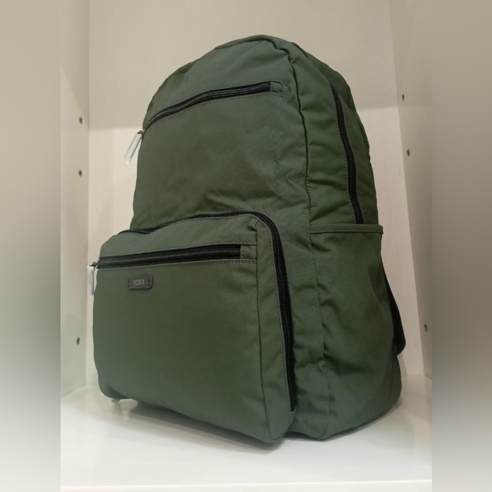 NWT TUMI Packable/Foldable Backpack Green NWT - image 2